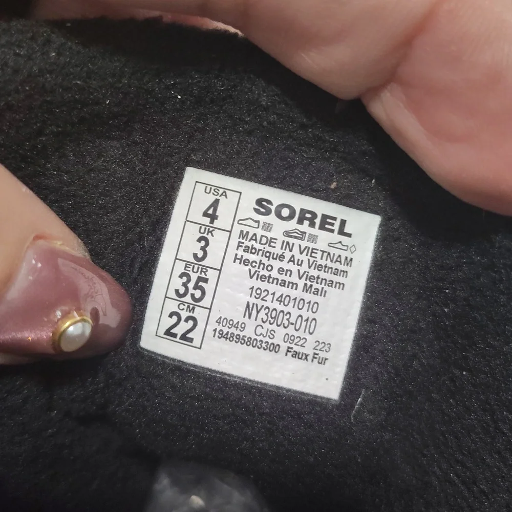 New Sorel Kids Whitney™ II Short Lace Boot Size US 4 EU 35
